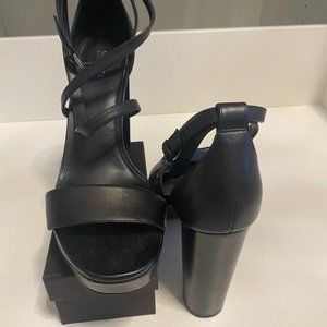 Michael Kors Heels ♥